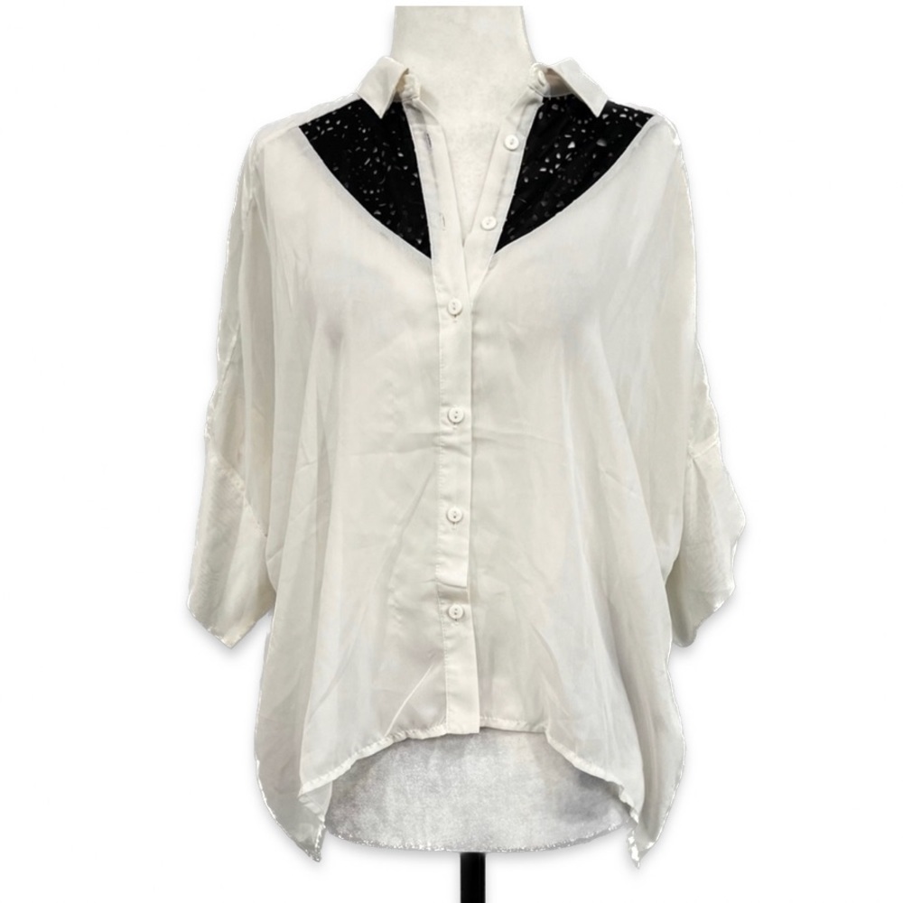 Almost Famous Sheer Medium Button Up Short Sleeve Top